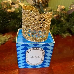 “Vintage” Stella & Dot Alila Lace Cuff